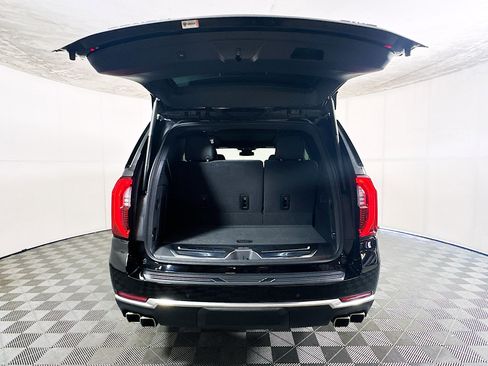 Used 2026 GMC Yukon Denali w/ Sun & Power Step Package AWD/4WD image 31