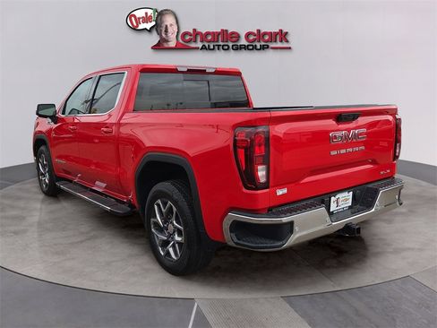 New 2026 GMC Sierra 1500 SLE w/ Preferred Package image 3