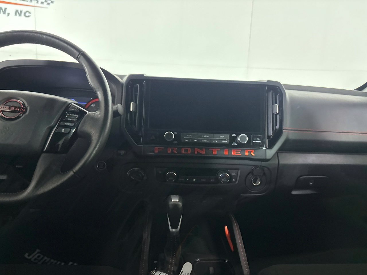 Used 2025 Nissan Frontier PRO-4X w/ Interior Protection Package AWD/4WD image 26