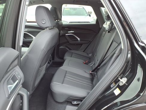 New 2025 Audi Q5 Premium Plus image 13