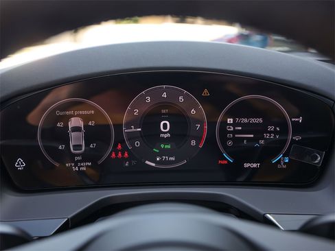 New 2025 Porsche Panamera 4 image 18