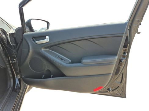 Used 2018 Kia Forte LX FWD image 30