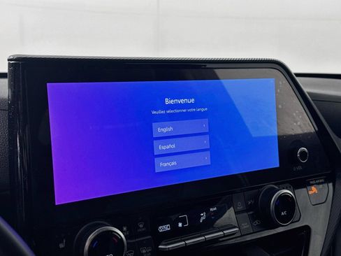 Used 2023 Toyota Highlander XSE AWD/4WD image 12