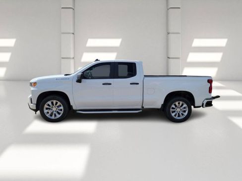 Used 2022 Chevrolet Silverado 1500 Custom w/ Safety Confidence Package image 4