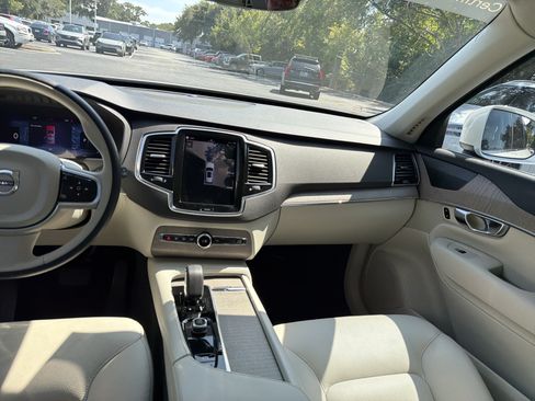 Used 2023 Volvo XC90 B6 Plus w/ Protection Package Premier AWD/4WD image 31