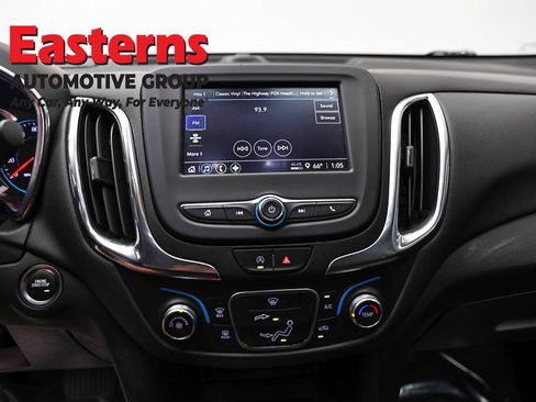 Used 2022 Chevrolet Equinox LT FWD image 11