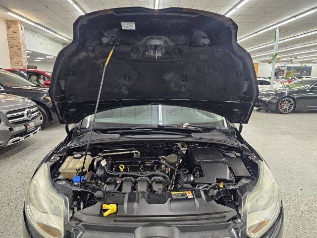Used 2013 Ford Focus SE FWD image 38