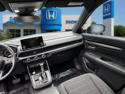 Used 2025 Honda CR-V Sport image 33