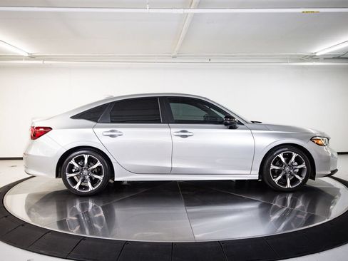 Used 2025 Honda Civic Sport image 8