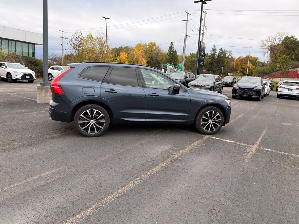 Used 2024 Volvo XC60 B5 Plus w/ Protection Package Premier AWD/4WD image 16