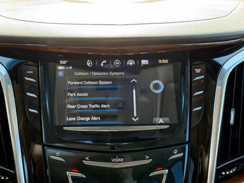Used 2018 Cadillac Escalade Luxury AWD/4WD image 75