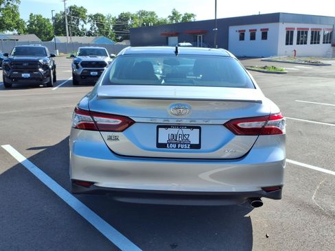 Certified 2019 Toyota Camry XLE FWD image 24