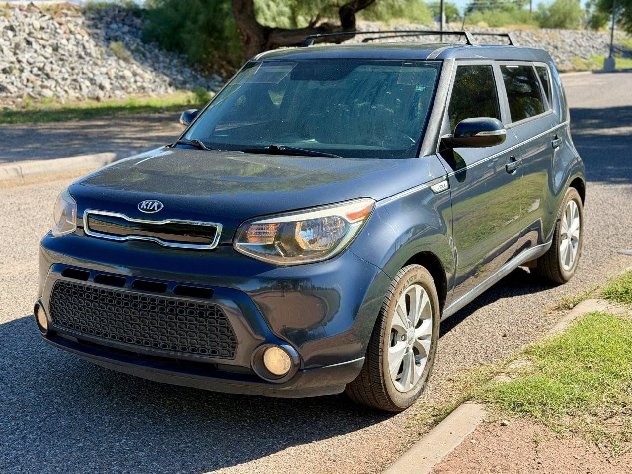 Used 2016 Kia Soul ! FWD image 1