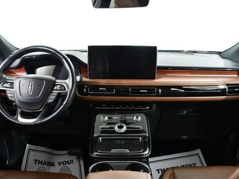 Used 2022 Lincoln Nautilus Reserve w/ Equipment Group 201A AWD/4WD image 7