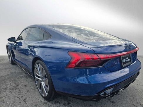 Used 2022 Audi e-tron GT Prestige image 5