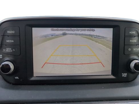 Used 2019 Hyundai Santa Fe SEL FWD image 11