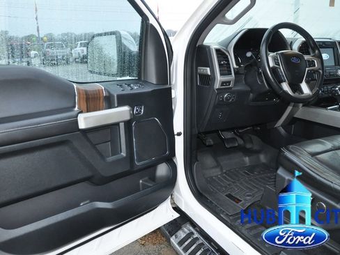 Used 2017 Ford F150 Lariat w/ Equipment Group 502A Luxury image 11