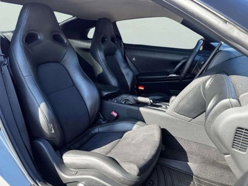 Used 2009 Nissan GT-R Premium image 47