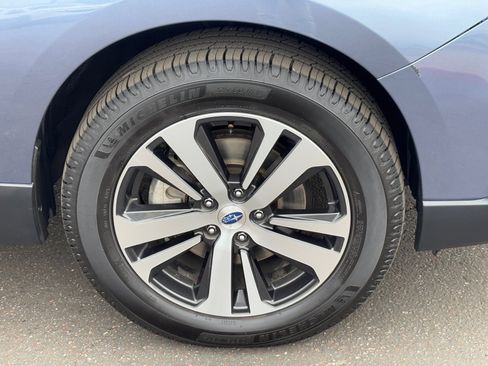 Used 2018 Subaru Outback 2.5i Limited image 10