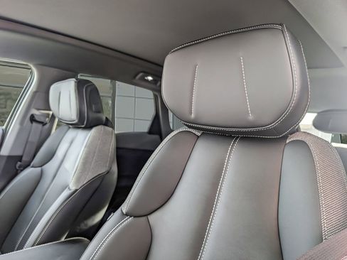 New 2026 Cadillac Optiq Luxury 1 RWD image 9