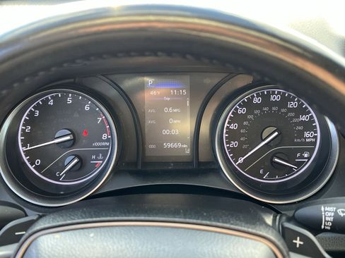 Used 2022 Toyota Camry SE image 17