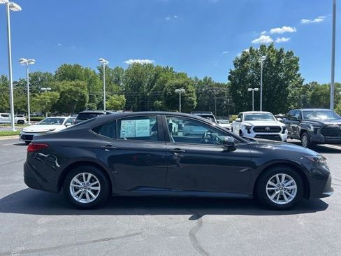 Used 2025 Toyota Camry LE FWD image 5