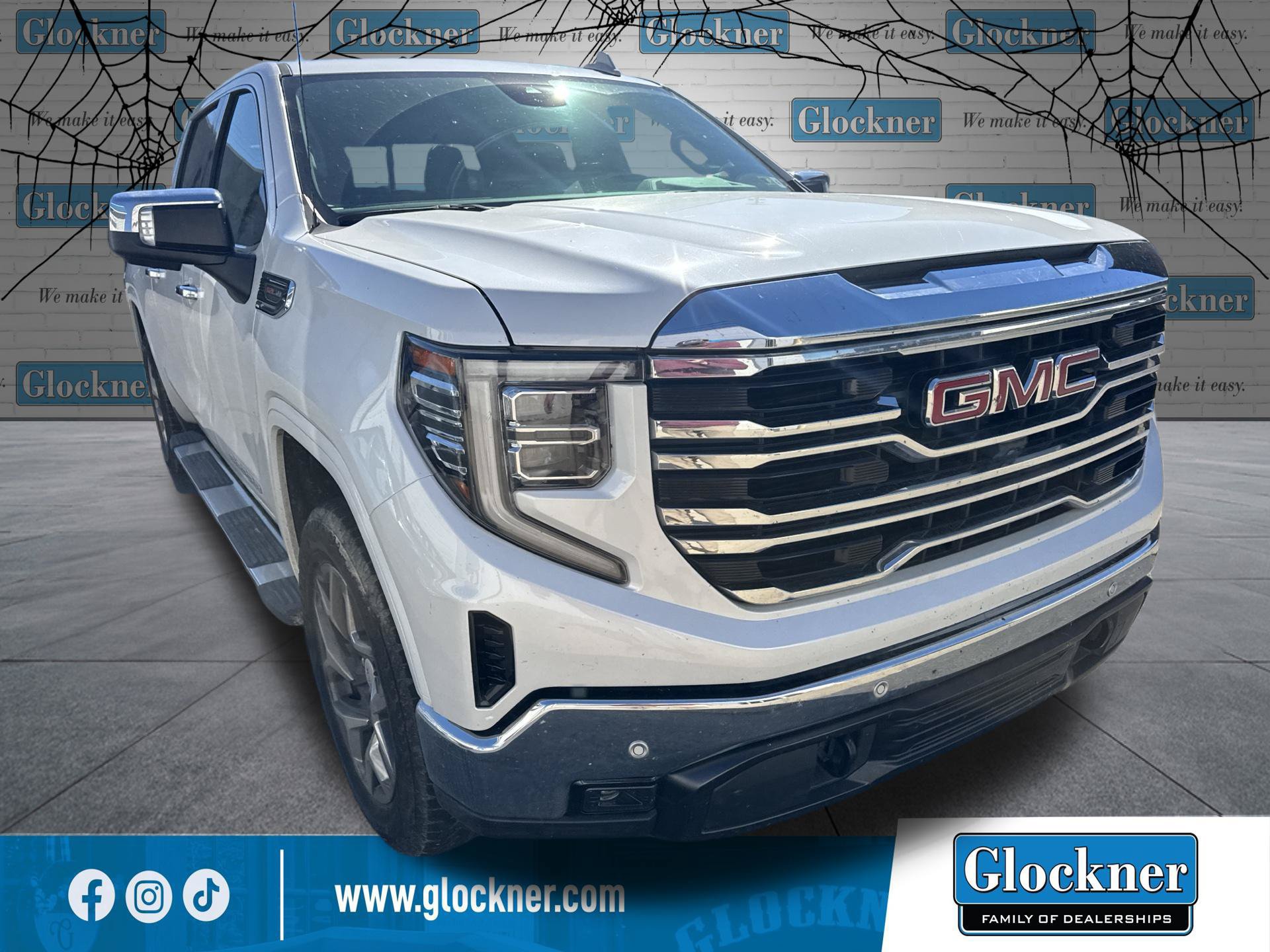 Used 2024 GMC Sierra 1500 SLT w/ SLT Premium Plus Package AWD/4WD image 5