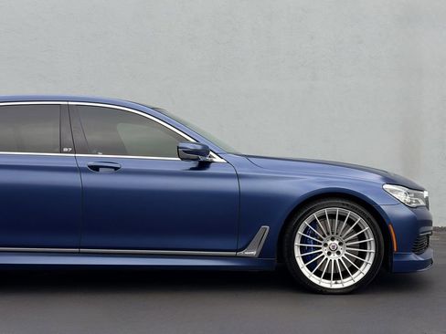 Used 2019 BMW ALPINA B7 xDrive w/ Luxury Rear Seating Package image 8