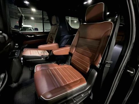 Used 2024 GMC Yukon Denali Ultimate AWD/4WD image 26