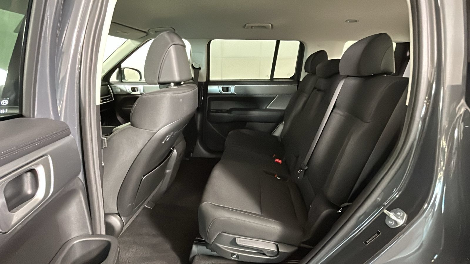 Used 2026 Hyundai Santa Fe SE FWD image 31