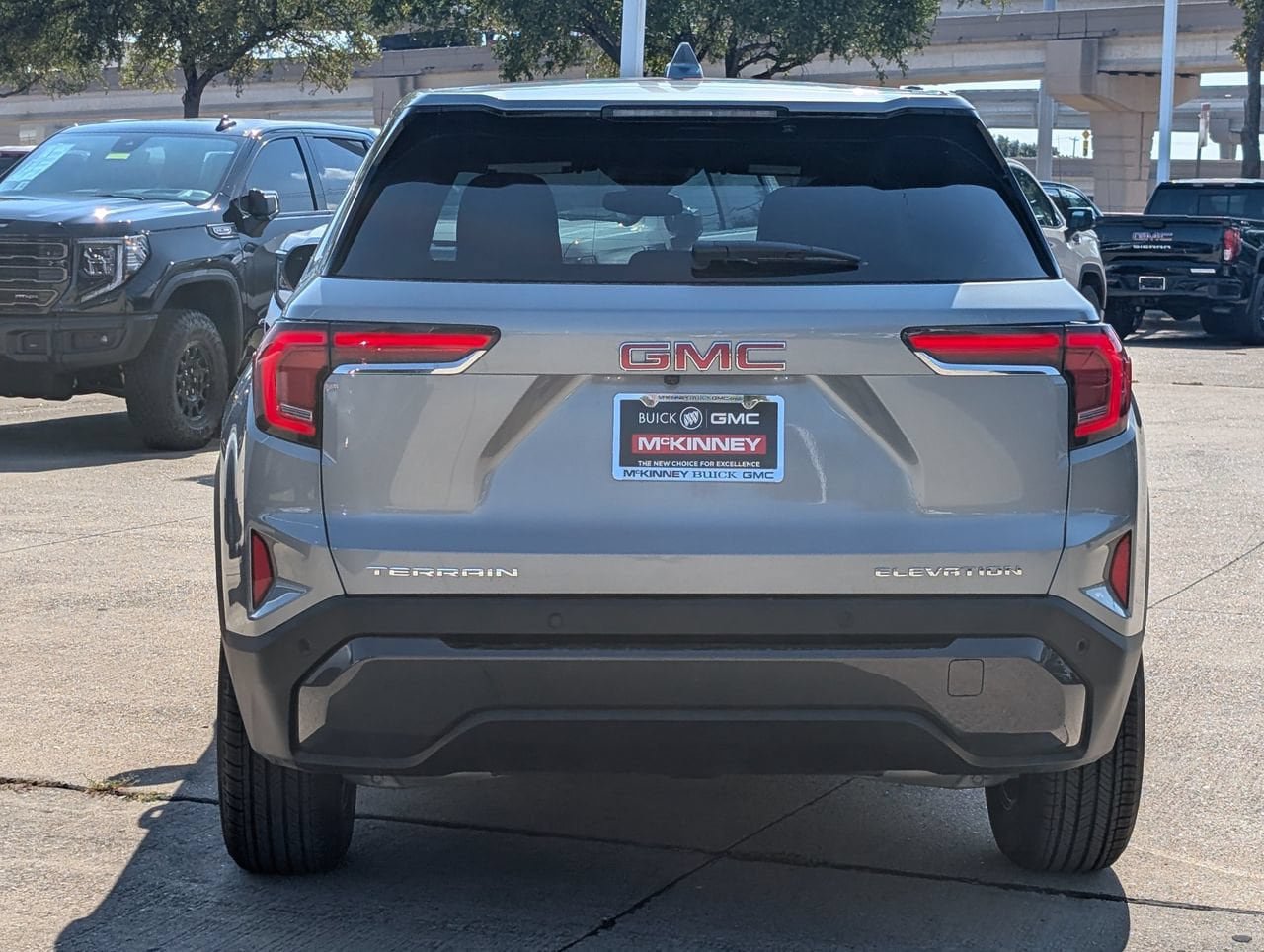 New 2027 GMC Terrain Elevation w/ LPO, Floor Liner Package FWD image 5