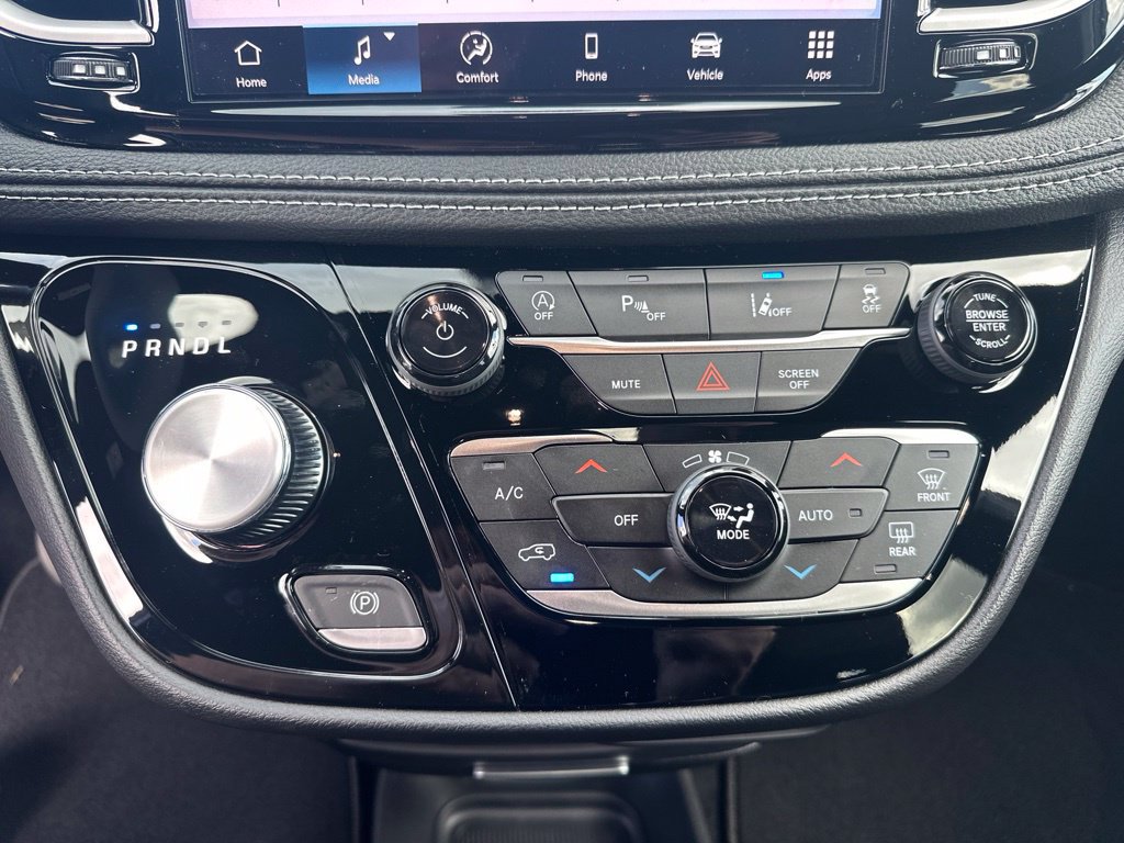 New 2027 Chrysler Pacifica Select AWD/4WD image 19
