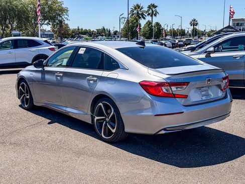 Used 2022 Honda Accord Sport image 2