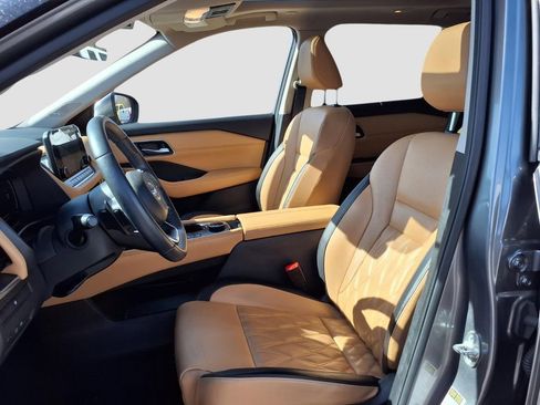 Used 2023 Nissan Rogue Platinum image 29