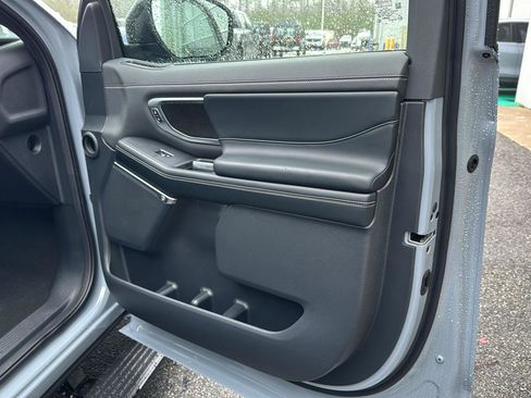 New 2025 Ford Expedition Max Platinum w/ Stealth Performance Package image 17