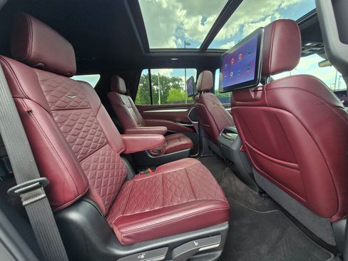 Used 2025 Cadillac Escalade Sport w/ Touring Package AWD/4WD image 24