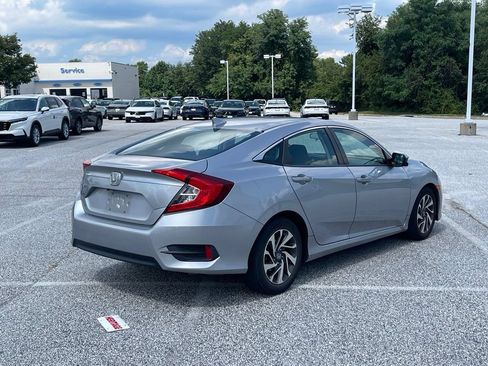 Used 2018 Honda Civic EX image 4