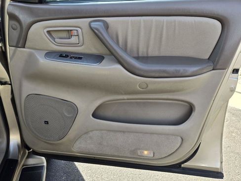 Used 2005 Toyota Sequoia Limited image 18