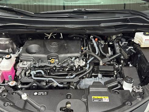 Used 2023 Toyota Sienna XLE image 26