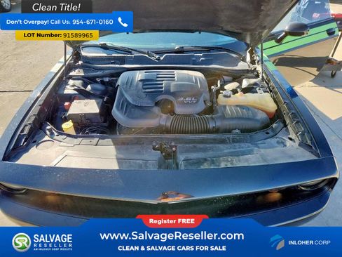 Used 2015 Dodge Challenger SXT image 15