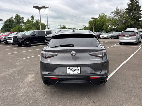 Used 2024 Alfa Romeo Stelvio Veloce AWD/4WD image 31