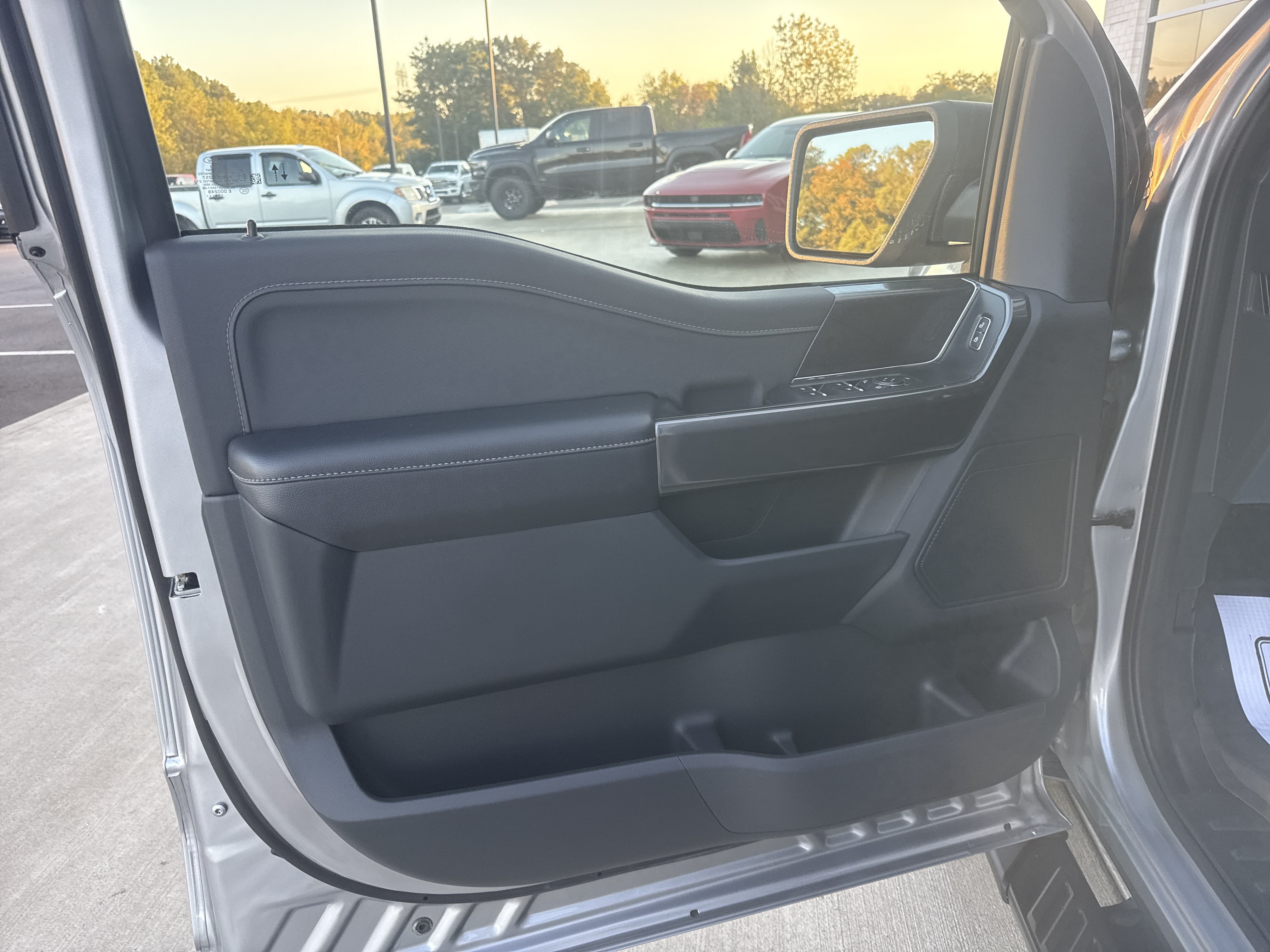 Used 2022 Ford F150 XLT w/ Equipment Group 302A High AWD/4WD image 8