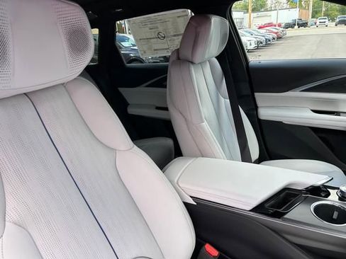 New 2026 Cadillac Lyriq Premium Luxury w/ LPO, Floor Liner Package image 26