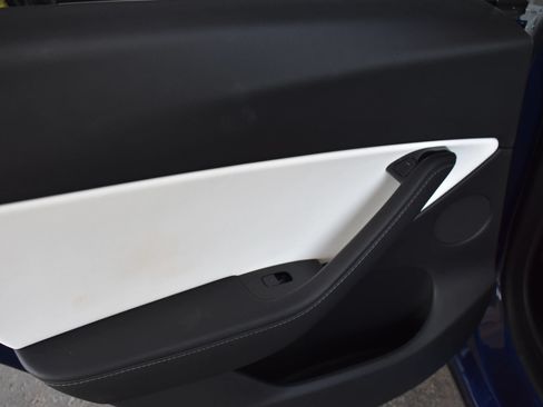 Used 2023 Tesla Model Y Long Range AWD/4WD image 17