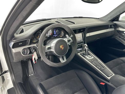 Used 2015 Porsche 911 GT3 image 4