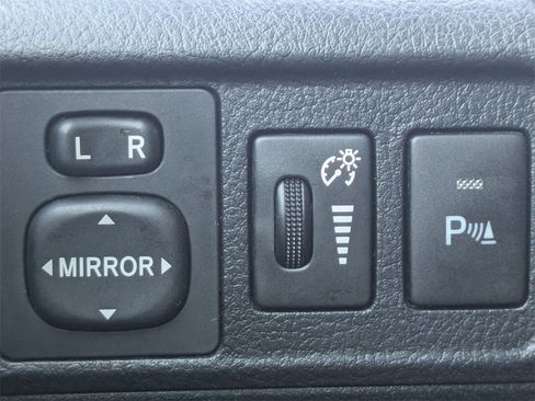 Used 2015 Toyota 4Runner Limited image 30