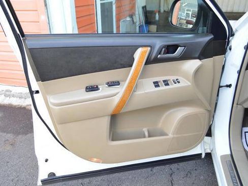 Used 2010 Toyota Highlander 4WD Hybrid image 41