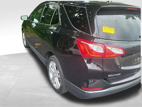 Used 2021 Chevrolet Equinox Premier FWD image 2