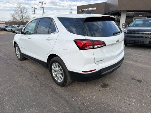 Used 2023 Chevrolet Equinox LT w/ Driver Convenience Package image 5