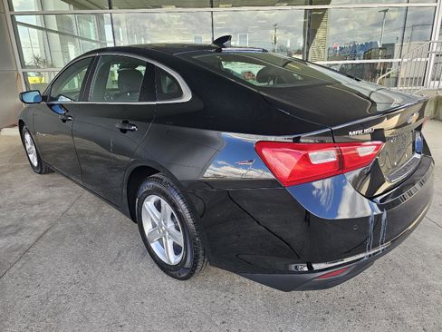 Used 2024 Chevrolet Malibu LT image 3